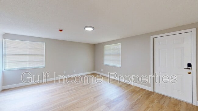 Foto del edificio - 2515 30th Ave Dr E