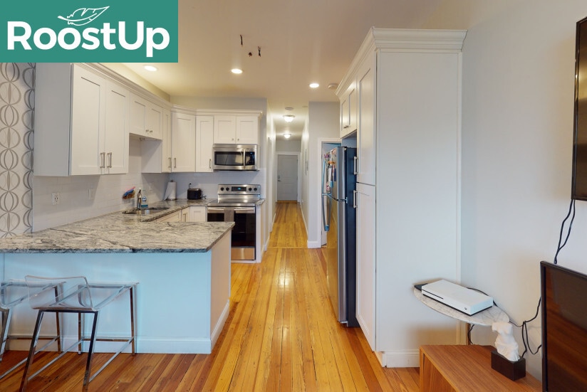 Foto principal - Furnished Private Bedroom in East Boston
