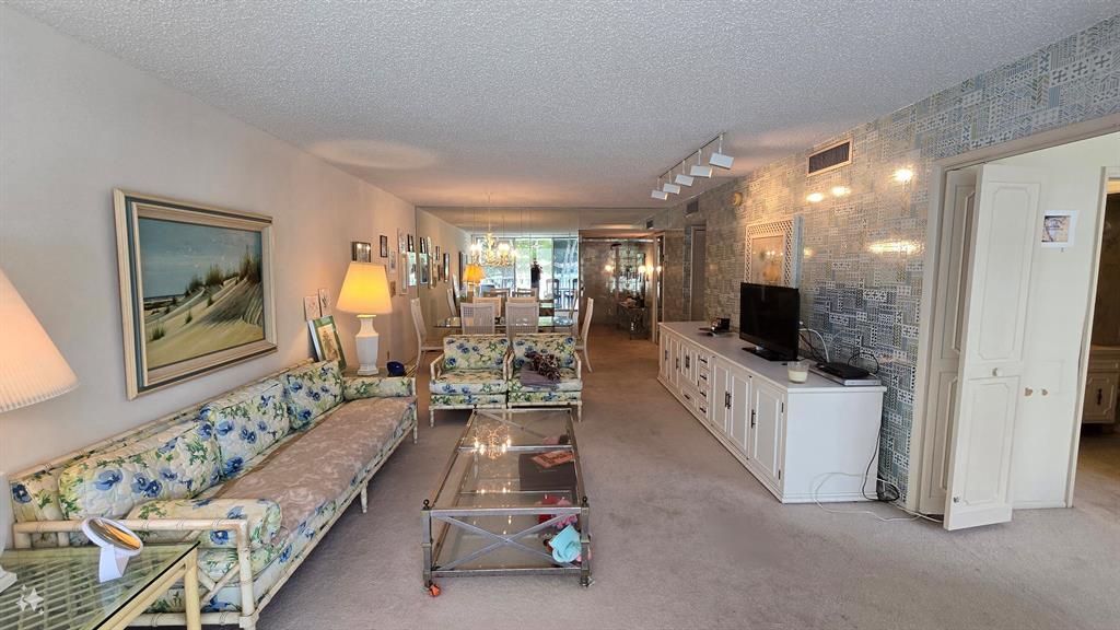 Foto principal - 3150 N Course Ln