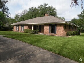 Building Photo - 785 Bader Dr