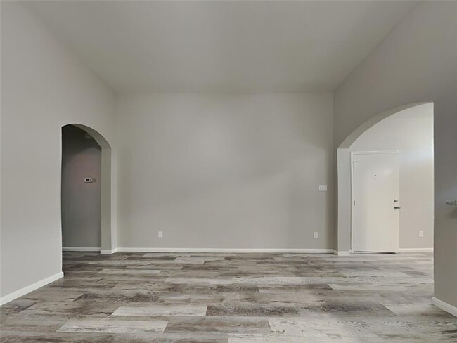 Building Photo - 3911 Mossy Spring Ln