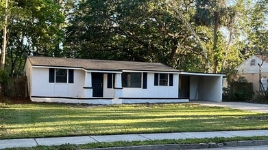 Building Photo - 817 Rosalia Dr