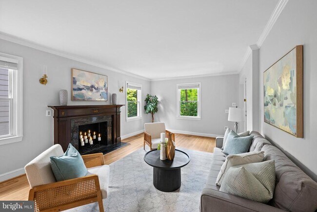 Foto del edificio - 4714 Upton St NW