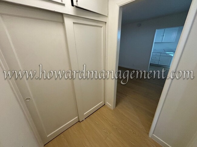 Building Photo - 00034TW
