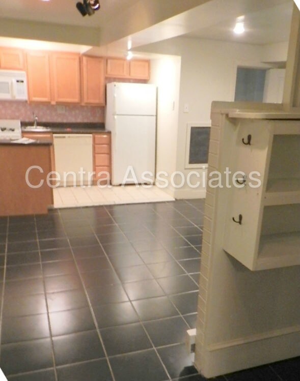 Primary Photo - 301 S 23rd St