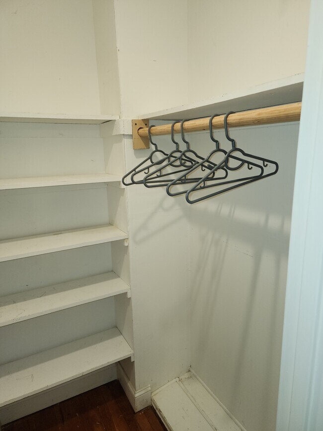 Foto del edificio - 957 E 78th St