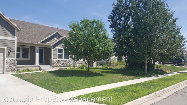 Building Photo - 8 br, 5 bath House - 961 E. 650 S.