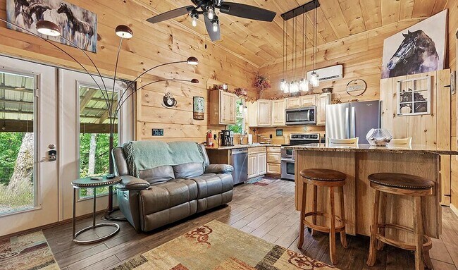 Building Photo - Old Mountain Road 3568-3570