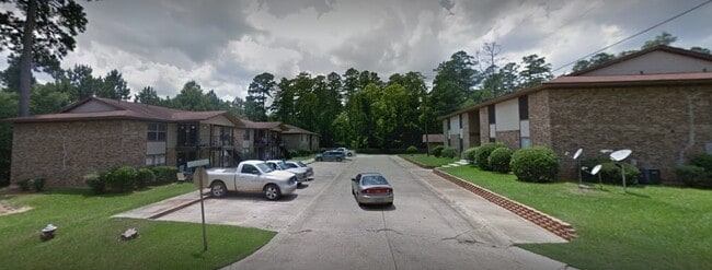 Building Photo - 1388 Adickes Allee St