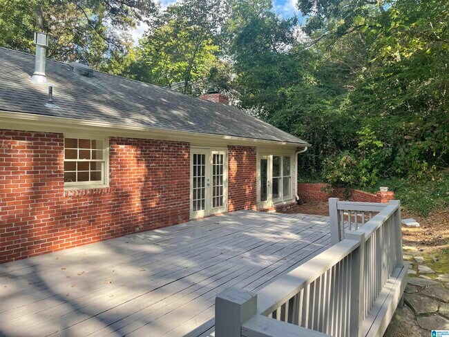 Foto del edificio - 3801 Rockbrook Cir