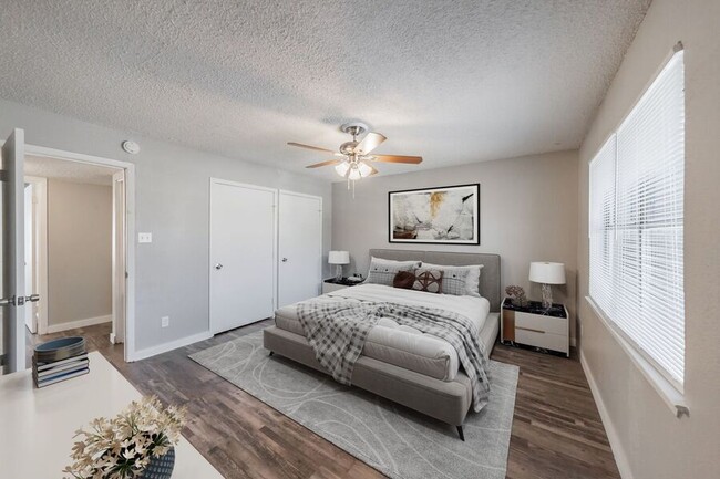 Foto del edificio - 1782 Farleigh-