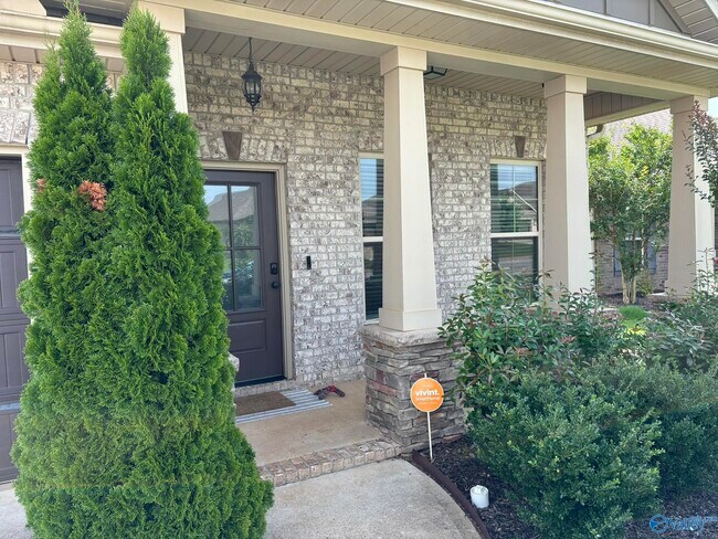 Building Photo - 127 Princewater Dr