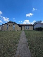 Building Photo - 7810 Mirage Valley Dr