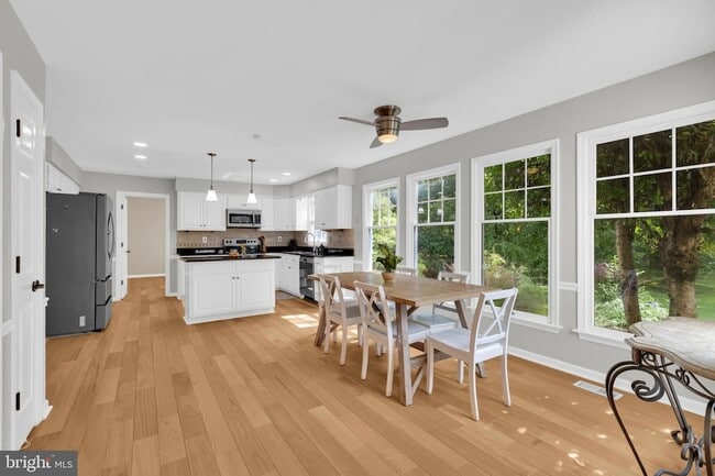 Photo - 7707 Lake Glen Drive Unit House