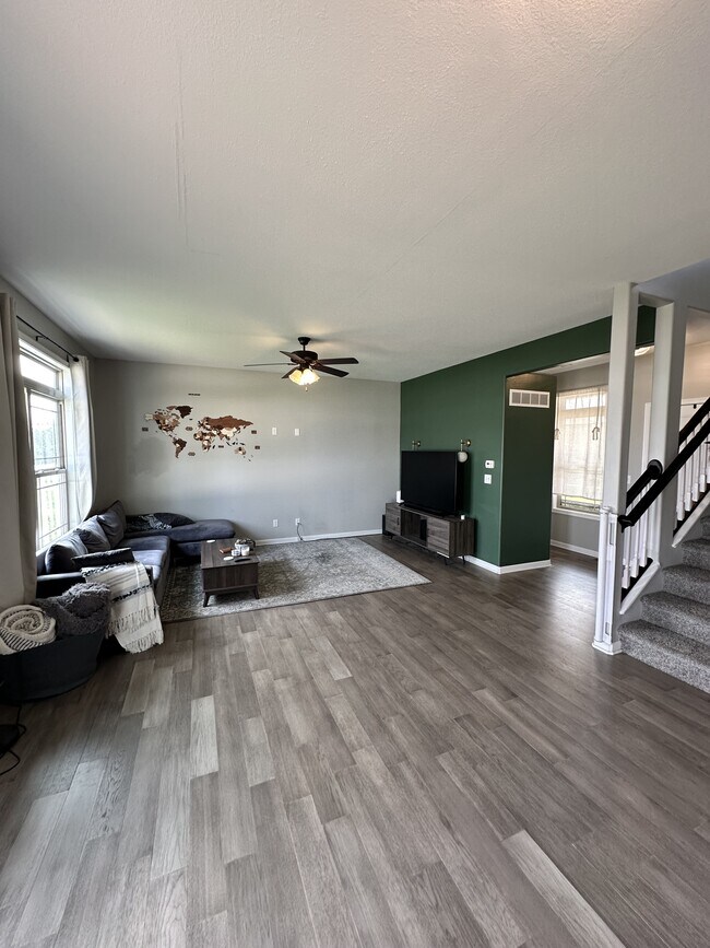 Foto del edificio - 1604 Savile Ln