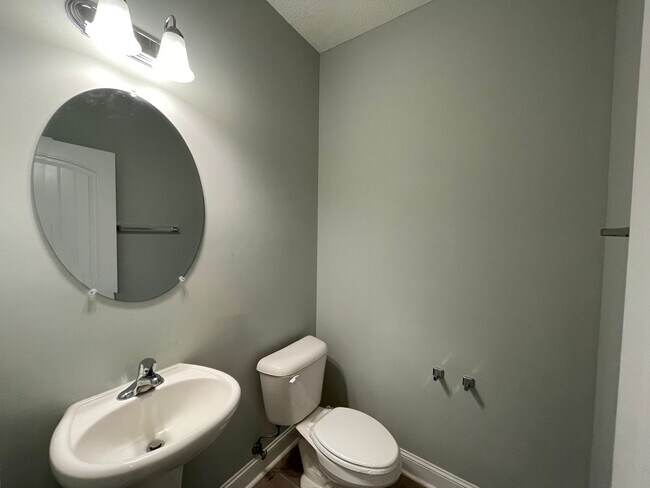 Foto del edificio - Home For Rent