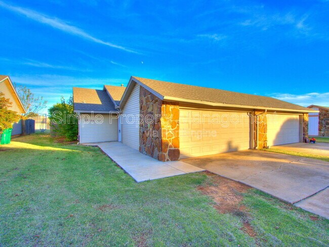 Foto del edificio - 10104 Shadowridge Dr