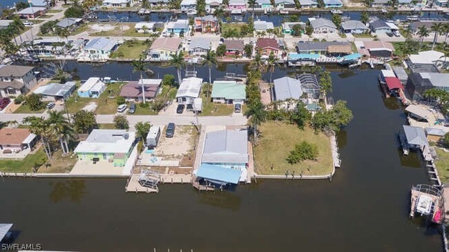 Building Photo - 2555 Cay Cove