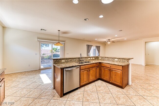 Foto del edificio - 2253 Laurel Heights Ln