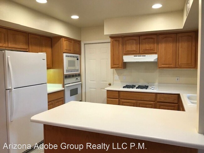 Building Photo - 2 br, 2 bath House - 511 S. Sawmill Gardens