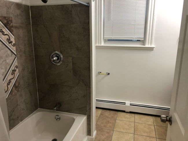 Building Photo - 34 Miller Ave