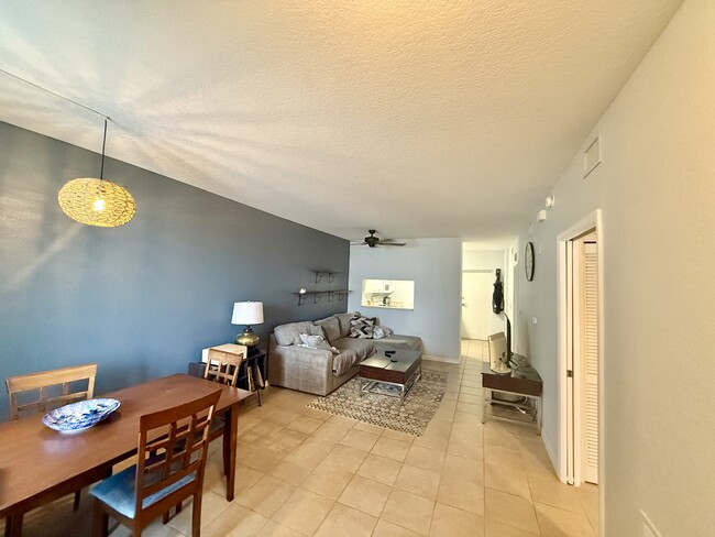 Building Photo - 8380 Bernwood Cove Loop