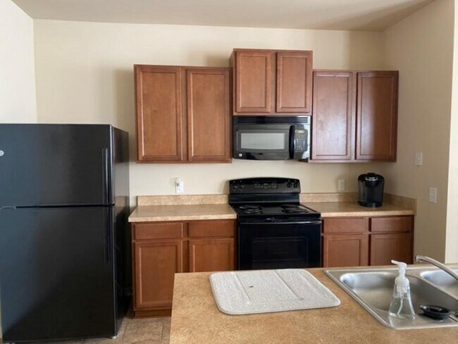 Foto del edificio - 135 Broomsedge Ln