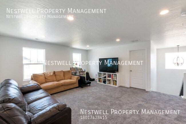 Foto del edificio - Beautiful 4-bed Home in Saratoga Springs