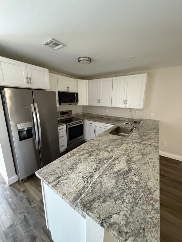 Foto principal - 1025 SE 12th St