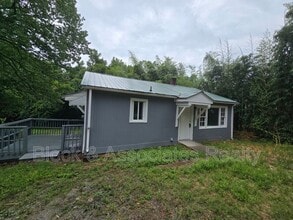 Building Photo - 117 Plummer Dr