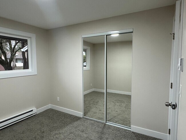 Foto del edificio - Updated 3 Bed, 1 Bath Spacious Home!