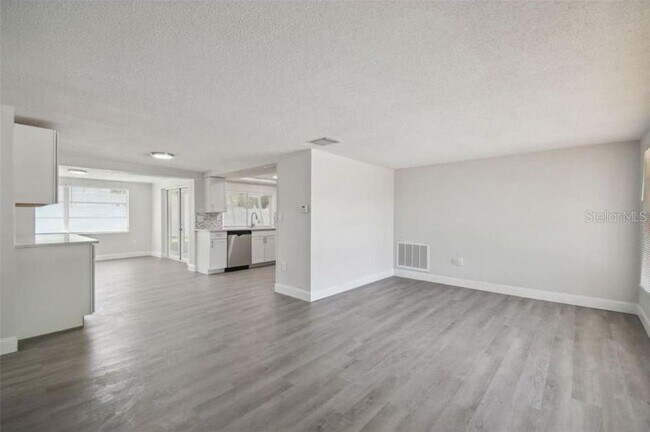 Foto del edificio - 3442 Norland Ct