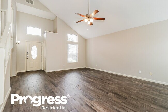 Foto del edificio - 5203 Barberry Dr