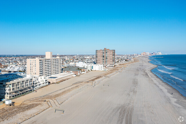 Building Photo - Margate Towers