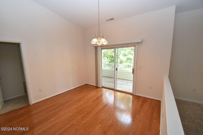 Foto del edificio - 1137 Turtle Creek Rd