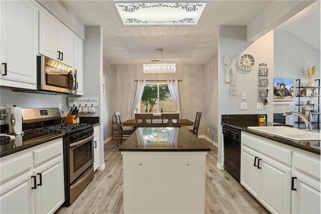 Foto del edificio - 1601 Barkley Ln