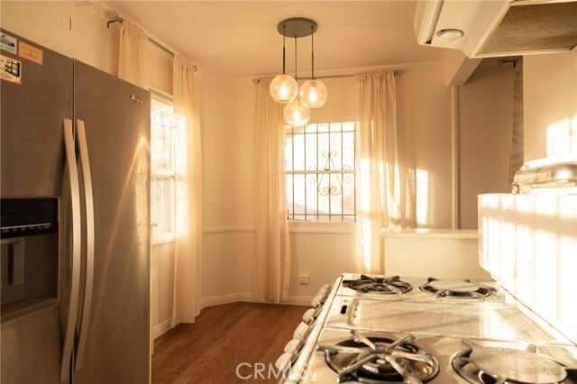 Foto del edificio - 1745 Mariposa Ave