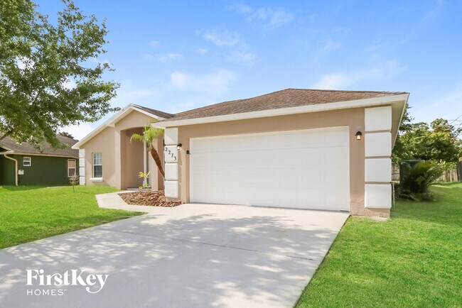 Foto del edificio - 6439 NW Faye Ct