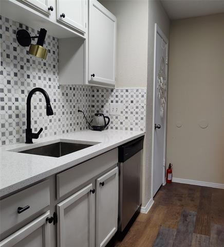 Building Photo - 18333 Roehampton Dr