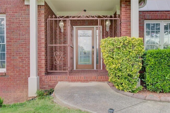 Building Photo - 3040 Stone Rd