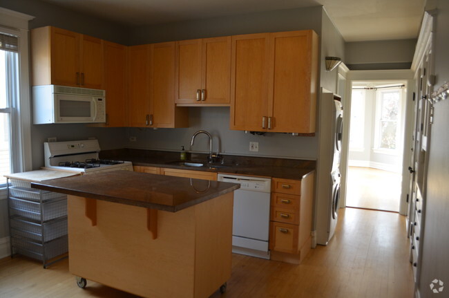 Building Photo - 3643 N Hoyne Ave