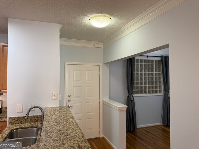 Foto del edificio - 10 Perimeter Summit Blvd