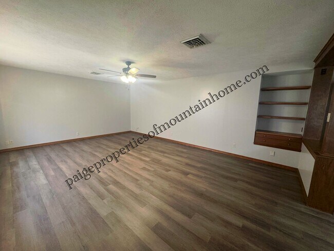 Foto del edificio - 101 Pace's Ferry Dr