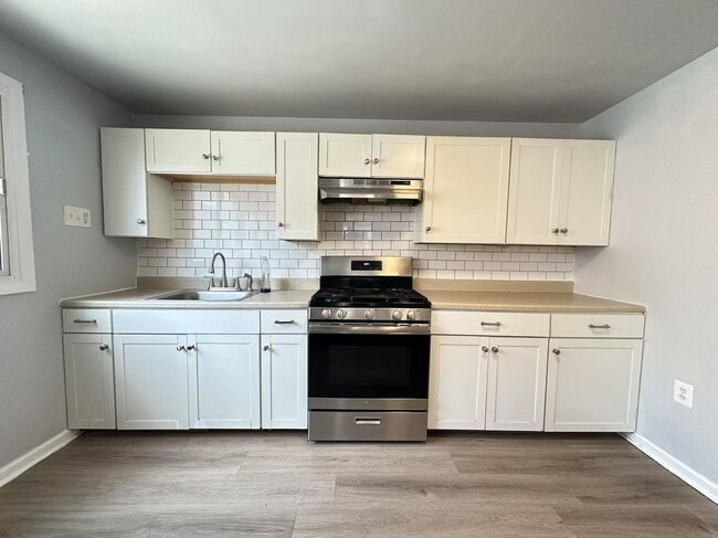 Foto del edificio - Newly Renovated 3 Bedroom and 1 Bathroom T...