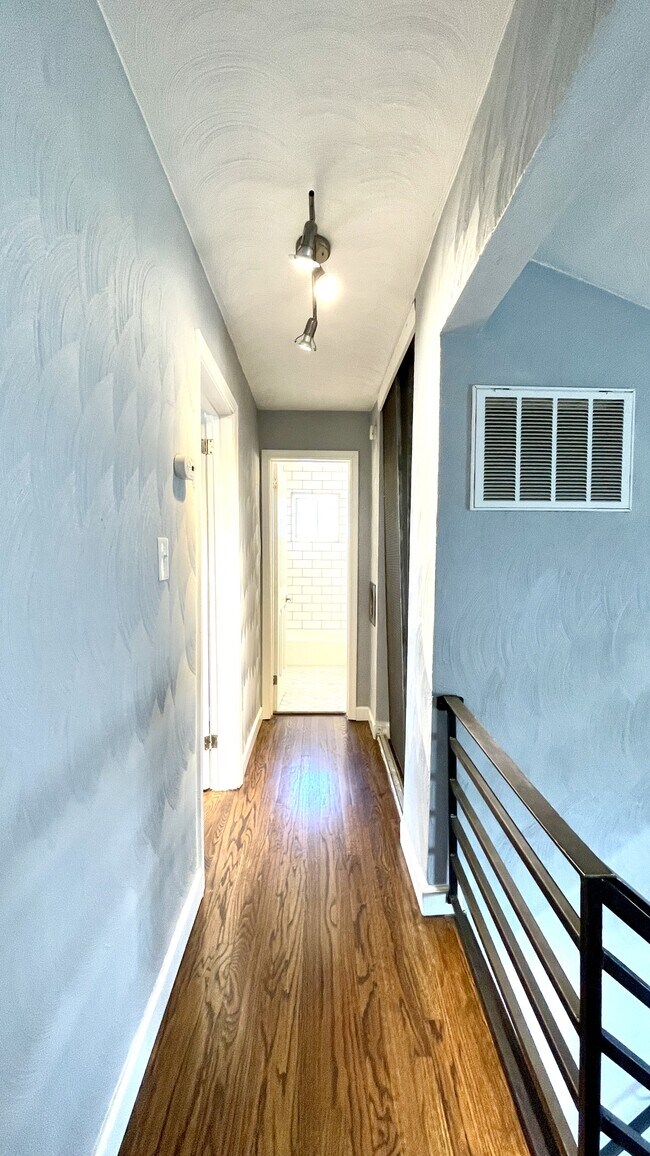 Foto del edificio - 329 Jacqueline Ave