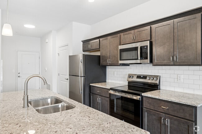 Madison 1BR, 1BA W/ Study - 942SF - Kitchen - Red Mill Crossings