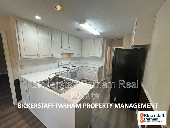 Foto del edificio - 7991 Big Creek Ct