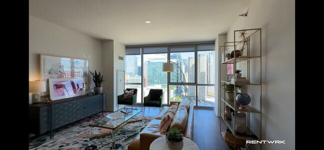 Foto del edificio - 737 W Washington Blvd