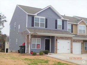 Building Photo - 2452 Madeline Meadow Dr