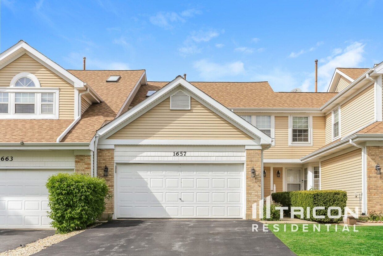 Foto principal - 1657 St Ann Dr